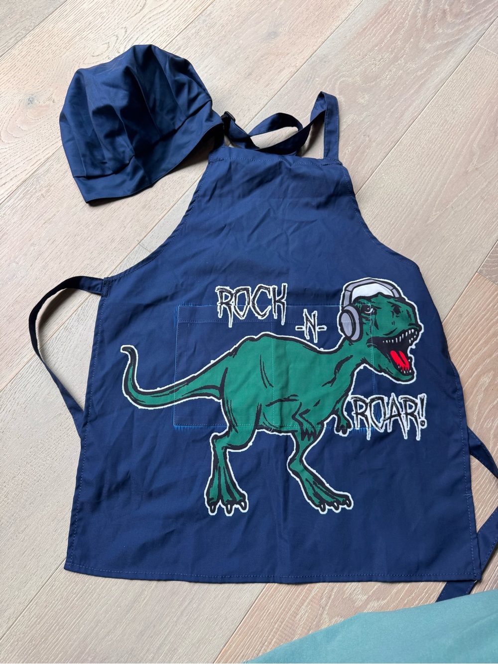 NWOT Kids Rock-N-Roar Dinosaur Apron with Chef Hat - Navy & Green